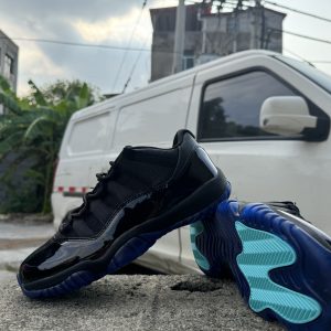 Air Jordan 11  Black Gamma Blue