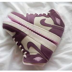 Air Jordan 1 Retro Mid Pro Purple (GS)