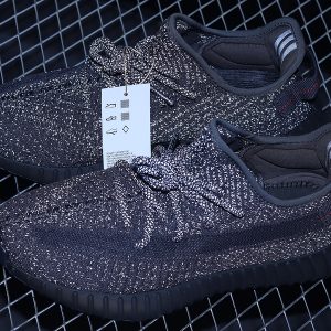 LW YEEZY BOOST 350 V2 BLACK REFLECTIVE/BLACK REFLECTIVE/BLACK REFLECTIVE FU9007
