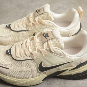 (WMNS) Nike Runtekk 'White Green' FD0736-101